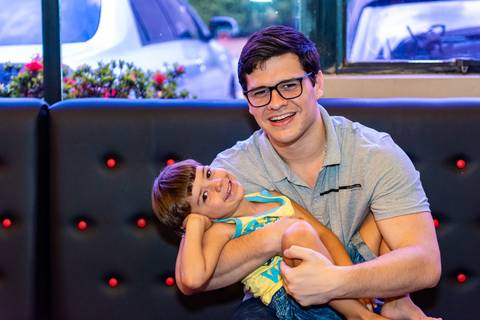 Fotografia de aniversário infantil em alphaville. Fotografia de aniversário infantil no buffet Planeta Kids Alphaville.'