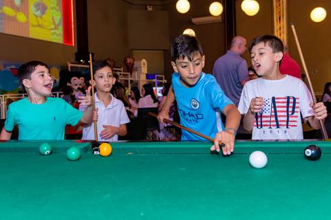 Fotografia de aniversário infantil em alphaville. Fotografia de aniversário infantil no buffet Planeta Kids Alphaville.'