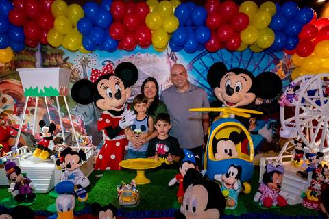 Fotografia de aniversário infantil em alphaville. Fotografia de aniversário infantil no buffet Planeta Kids Alphaville.'