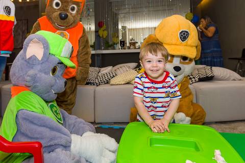 fotografia infantil em Alphaville, decoração patrulha canina, tema patrulha canina, fotógrafo aniversário infantil em alphaville, foto aniversário infantil. Fotografia de aniversário com a Patrulha Canina. Aniversário patrulha canina.'