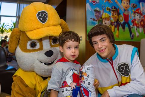 fotografia infantil em Alphaville, decoração patrulha canina, tema patrulha canina, fotógrafo aniversário infantil em alphaville, foto aniversário infantil. Fotografia de aniversário com a Patrulha Canina. Aniversário patrulha canina.'