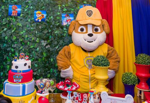fotografia infantil em Alphaville, decoração patrulha canina, tema patrulha canina, fotógrafo aniversário infantil em alphaville, foto aniversário infantil. Fotografia de aniversário com a Patrulha Canina. Aniversário patrulha canina.'