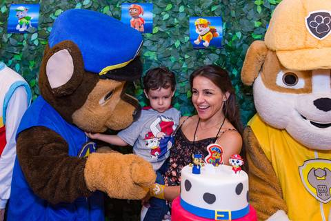 fotografia infantil em Alphaville, decoração patrulha canina, tema patrulha canina, fotógrafo aniversário infantil em alphaville, foto aniversário infantil. Fotografia de aniversário com a Patrulha Canina. Aniversário patrulha canina.'