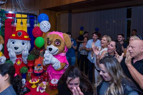 fotografia infantil em Alphaville, decoração patrulha canina, tema patrulha canina, fotógrafo aniversário infantil em alphaville, foto aniversário infantil. Fotografia de aniversário com a Patrulha Canina. Aniversário patrulha canina.'