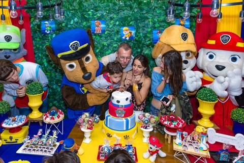 fotografia infantil em Alphaville, decoração patrulha canina, tema patrulha canina, fotógrafo aniversário infantil em alphaville, foto aniversário infantil. Fotografia de aniversário com a Patrulha Canina. Aniversário patrulha canina.'