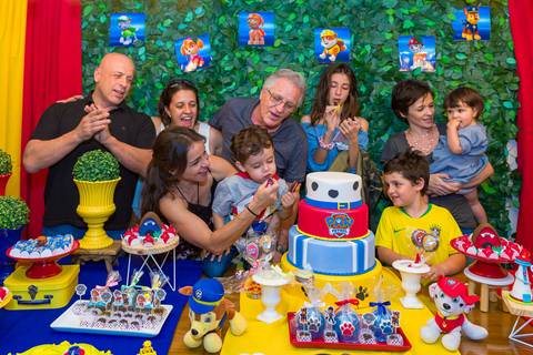 fotografia infantil em Alphaville, decoração patrulha canina, tema patrulha canina, fotógrafo aniversário infantil em alphaville, foto aniversário infantil. Fotografia de aniversário com a Patrulha Canina'