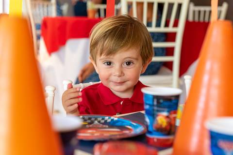 fotografia aniversário infantil carros. foto decoração carros. fotografia aniversário infantil em alphaville. Fotografia cars'