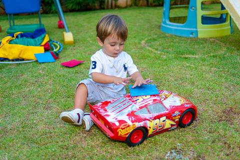 fotografia aniversário infantil carros. foto decoração carros. fotografia aniversário infantil em alphaville. Fotografia cars'