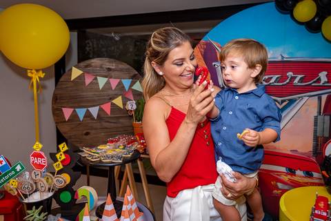 fotografia aniversário infantil carros. foto decoração carros. fotografia aniversário infantil em alphaville. Fotografia cars'