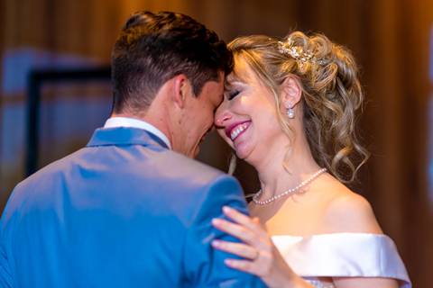 foto dos noivos dançando na recepção no cocobambu do iguatemi alphaville,  foto casamento alphaville, foto casamento barueri'