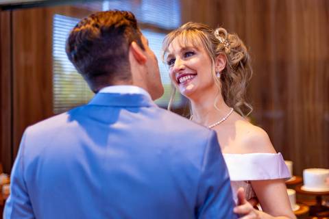 foto dos noivos dançando na recepção no cocobambu do iguatemi alphaville,  foto casamento alphaville, foto casamento barueri'