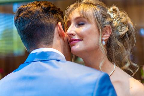 foto dos noivos dançando na recepção no cocobambu do iguatemi alphaville,  foto casamento alphaville, foto casamento barueri'