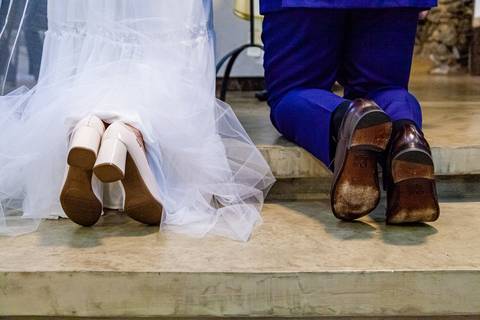 noivos sendo abençoados no casamento gruta alphaville, casamento na gruta Alphaville, foto de casamento na gruta Alphaville'