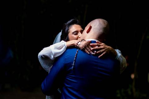 mini ensaio dos noivo após o casamento gruta alphaville, casamento na gruta Alphaville, foto de casamento na gruta Alphaville'