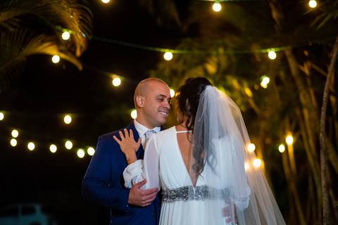 foto dos noivos antes da recepção, mini ensaio dos noivos gruta alphaville, casamento na gruta Alphaville, foto de casamento na gruta Alphaville'