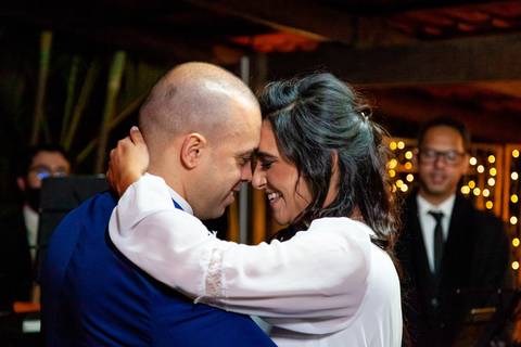 noivos dançando na festa do casamento gruta alphaville, casamento na gruta Alphaville, foto de casamento na gruta Alphaville'