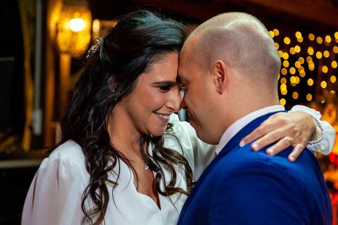 noivos dançando na festa do casamento gruta alphaville, casamento na gruta Alphaville, foto de casamento na gruta Alphaville'