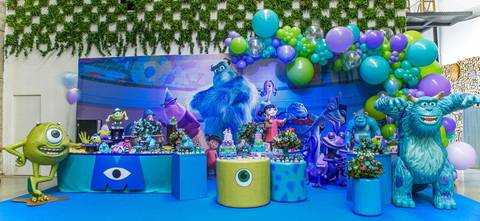 Espaço Lá Vem o Sol, foto do aniversário infantil no buffet Espaço Lá Vem o Sol Alphaville com os personagens de Monstros SA Boo Mike Sullivan, foto aniversário infantil alphaville, espaço Lá Vem o Sol Alphaville, decoração no buffet'
