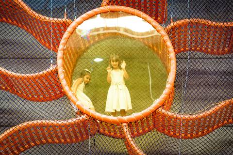 Espaço Lá Vem o Sol, foto do aniversário infantil no buffet Espaço Lá Vem o Sol Alphaville com os personagens de Monstros SA Boo Mike Sullivan, foto aniversário infantil alphaville, espaço Lá Vem o Sol Alphaville'