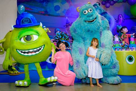 Espaço Lá Vem o Sol, foto do aniversário infantil no buffet Espaço Lá Vem o Sol Alphaville com os personagens de Monstros SA Boo Mike Sullivan, foto aniversário infantil alphaville, espaço Lá Vem o Sol Alphaville'