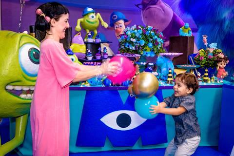 Espaço Lá Vem o Sol, foto do aniversário infantil no buffet Espaço Lá Vem o Sol Alphaville com os personagens de Monstros SA Boo Mike Sullivan, foto aniversário infantil alphaville, espaço Lá Vem o Sol Alphaville'