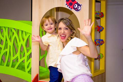 Espaço Lá Vem o Sol, foto do aniversário infantil no buffet Espaço Lá Vem o Sol Alphaville com os personagens de Monstros SA Boo Mike Sullivan, foto aniversário infantil alphaville, espaço Lá Vem o Sol Alphaville'