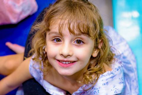 Espaço Lá Vem o Sol, foto do aniversário infantil no buffet Espaço Lá Vem o Sol Alphaville com os personagens de Monstros SA Boo Mike Sullivan, foto aniversário infantil alphaville, espaço Lá Vem o Sol Alphaville'