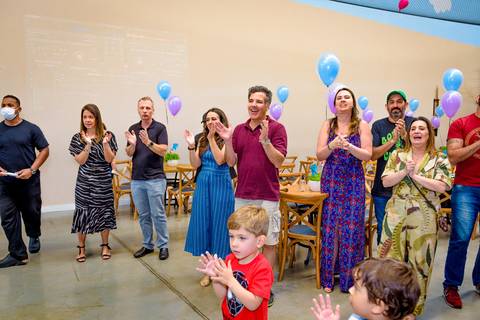 foto do aniversário infantil no buffet Espaço Lá Vem o Sol Alphaville com os personagens de Monstros SA Boo Mike Sullivan, foto aniversário infantil alphaville, espaço Lá Vem o Sol'