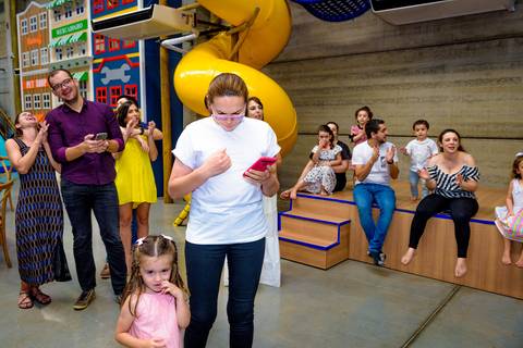 Espaço Lá Vem o Sol, foto do aniversário infantil no buffet Espaço Lá Vem o Sol Alphaville com os personagens de Monstros SA Boo Mike Sullivan, foto aniversário infantil alphaville, espaço Lá Vem o Sol Alphaville'