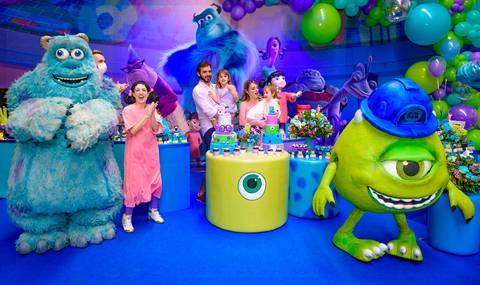 Espaço Lá Vem o Sol, foto do aniversário infantil no buffet Espaço Lá Vem o Sol Alphaville com os personagens de Monstros SA Boo Mike Sullivan, foto aniversário infantil alphaville, espaço Lá Vem o Sol Alphaville'