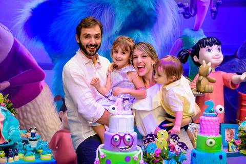 Espaço Lá Vem o Sol, foto do aniversário infantil no buffet Espaço Lá Vem o Sol Alphaville com os personagens de Monstros SA Boo Mike Sullivan, foto aniversário infantil alphaville, espaço Lá Vem o Sol Alphaville'