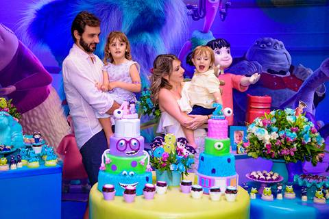 Espaço Lá Vem o Sol, foto do aniversário infantil no buffet Espaço Lá Vem o Sol Alphaville com os personagens de Monstros SA Boo Mike Sullivan, foto aniversário infantil alphaville, espaço Lá Vem o Sol Alphaville'