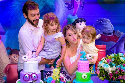 Espaço Lá Vem o Sol, foto do aniversário infantil no buffet Espaço Lá Vem o Sol Alphaville com os personagens de Monstros SA Boo Mike Sullivan, foto aniversário infantil alphaville, espaço Lá Vem o Sol Alphaville'