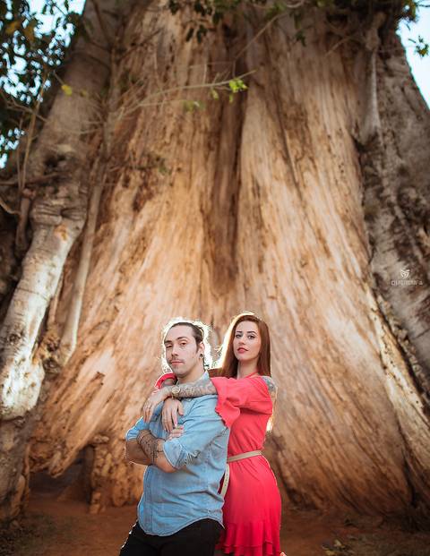 Fotos de ensaio de casal, foto de casal se olhando, foto de pre wedding, foto de casal dançando no ensaio, ensaio de casal diferente, foto de ensaio de casal, foto de por do sol, ensaio de casal no por do sol em campinas'