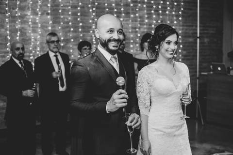 Noivo agradecendo no Buffet Vila da Mooca'