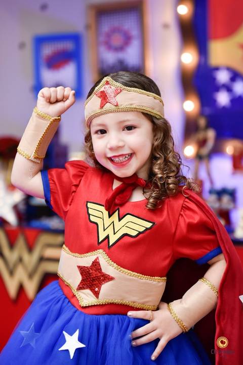 Uma linda mulher maravilha '