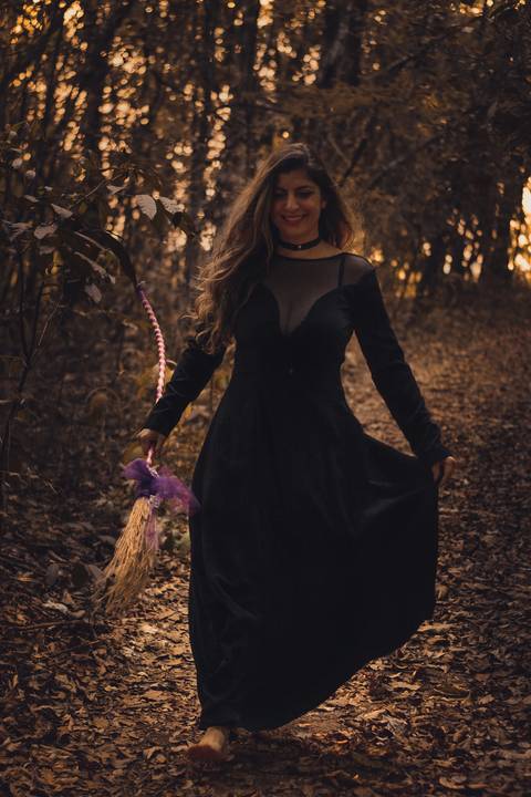 Bruxa, lanterna, vaga-lumes, fumaça, violino, floresta encantada, sombrio, wicca, fantasia, dark, neblina'