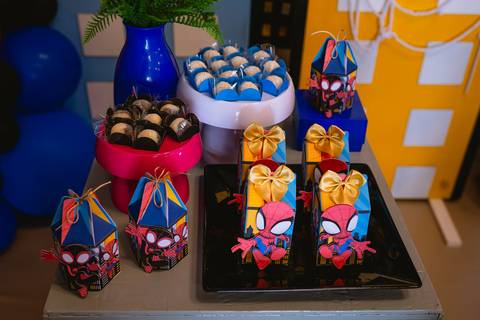 Decoração festa infantil - MARICOTA - Os Vingadores'