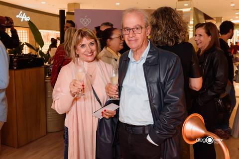 público prestigiando wineyard'