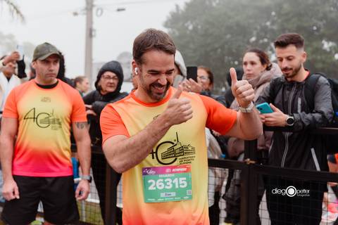 governador eduardo leite na maratona 2025'