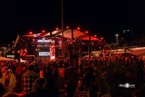 público a noite evento barra e brasa'