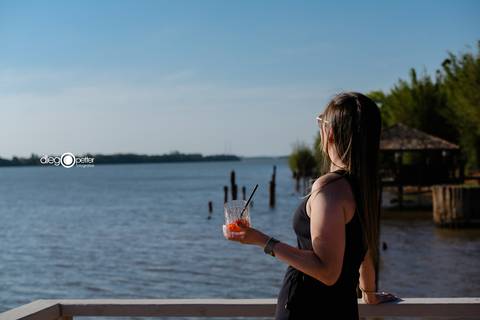 olhando o por do sol'