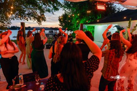 público na banda de pagode'
