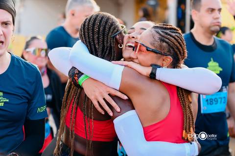 amigas chegando junto na maratona'