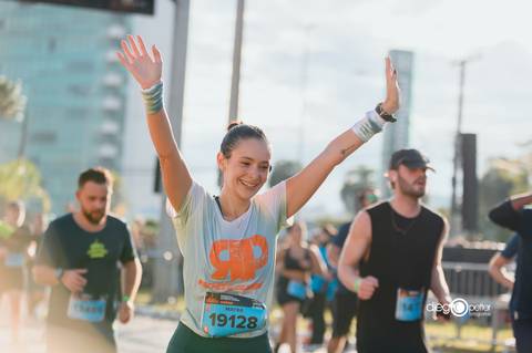 chegada vibrante na 41 maratona poa 21 km 19128'
