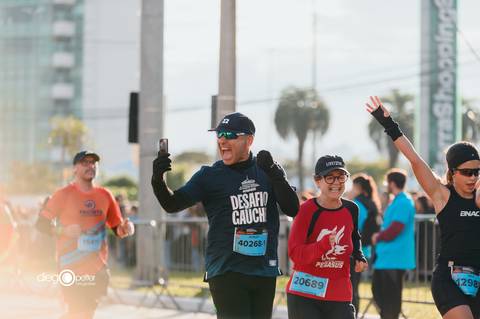 chegada vibrante na 41 maratona poa 21 km 40268-1'