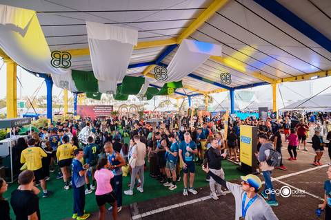 público lotado no espaço multi'