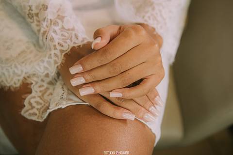 espaço sanctuarium, ensaio pre casamento no espaço sanctuarim, making off da noiva , casamento em belo horizonte, casamento no rio de janeiro, casando em arraial do cabo fotografia de casamento, estudio oliver, casamento em região dos lago , vestido de no'