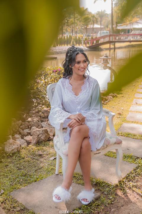 espaço sanctuarium, ensaio pre casamento no espaço sanctuarim, making off da noiva , casamento em belo horizonte, casamento no rio de janeiro, casando em arraial do cabo fotografia de casamento, estudio oliver, casamento em região dos lago , vestido de no'