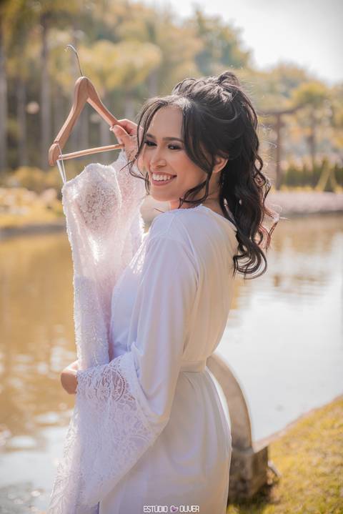 espaço sanctuarium, ensaio pre casamento no espaço sanctuarim, making off da noiva , casamento em belo horizonte, casamento no rio de janeiro, casando em arraial do cabo fotografia de casamento, estudio oliver, casamento em região dos lago , vestido de no'